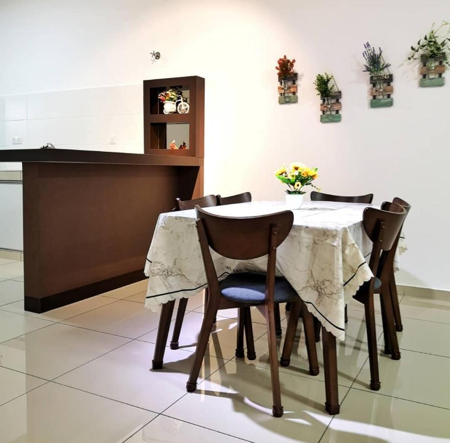 Holiday Homestay Seremban Esterno foto