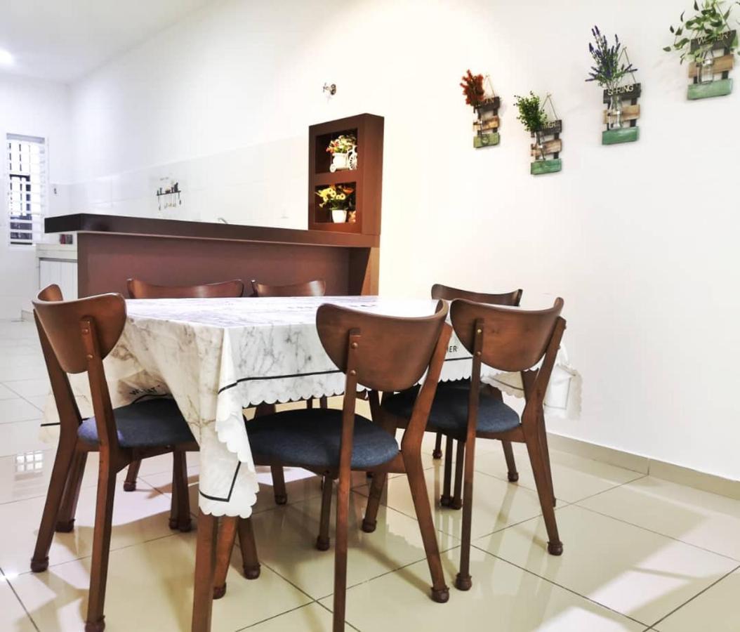Holiday Homestay Seremban Esterno foto